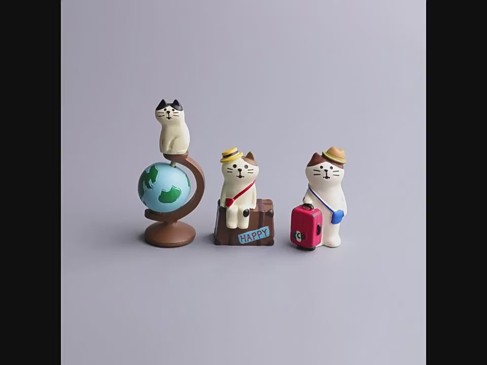 Travel Cat Miniature